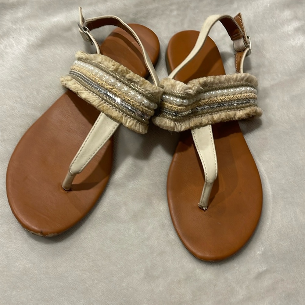 Woman’s Pearl Fringe Sandals
